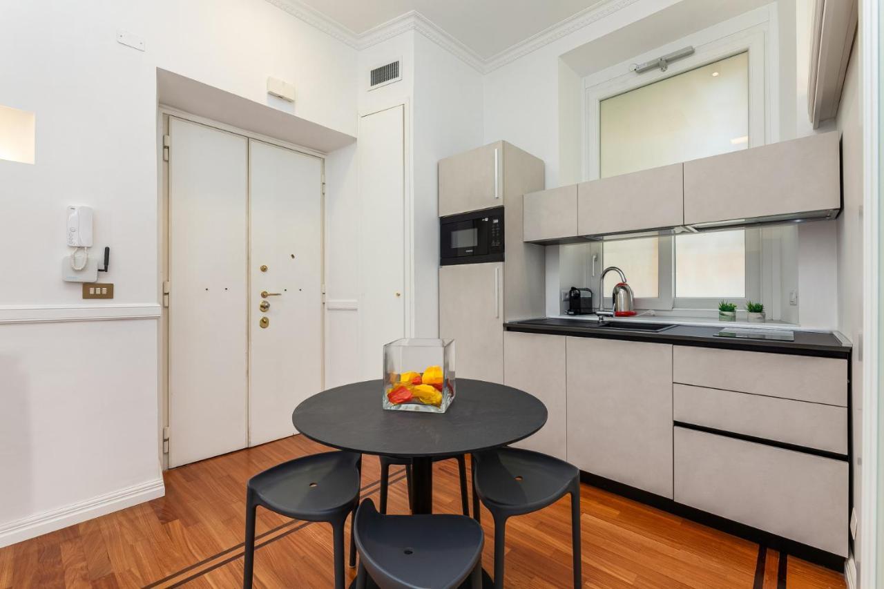 Aletheia Elite - Elegant 2 Br Apartment Rome Bagian luar foto